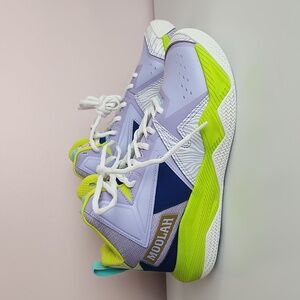 NEW Moolah Press Break Youth Basketball Shoes, size 6.5Y